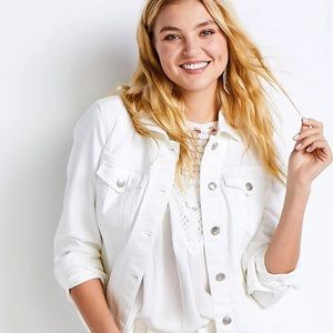 Maurices Women’s White Denim Jacket Size Small.